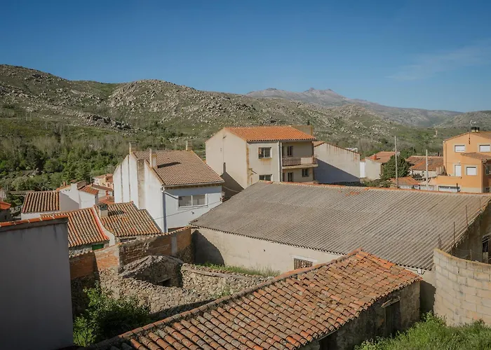 Eras De 컨트리하우스 *